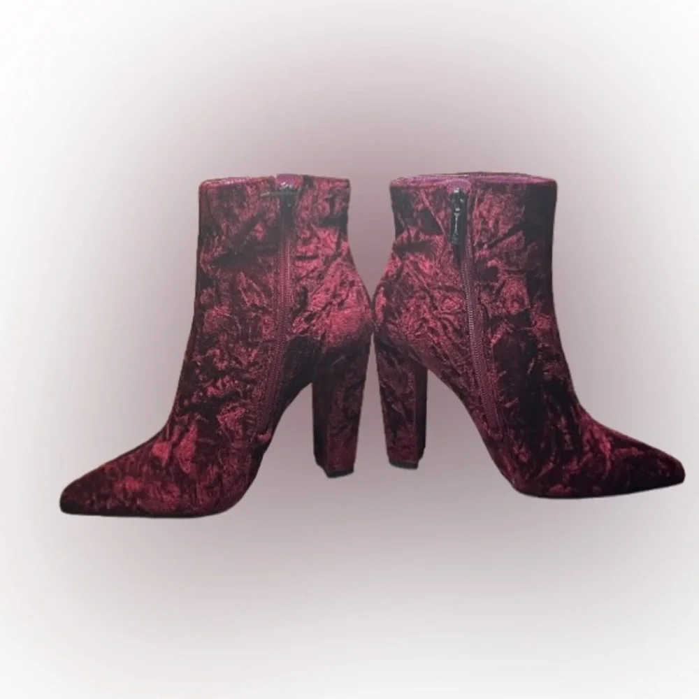 Jessica Simpson Burgundy Crushed Velvet Heeled Boots Size 6 Women’s - Picture 3 of 16